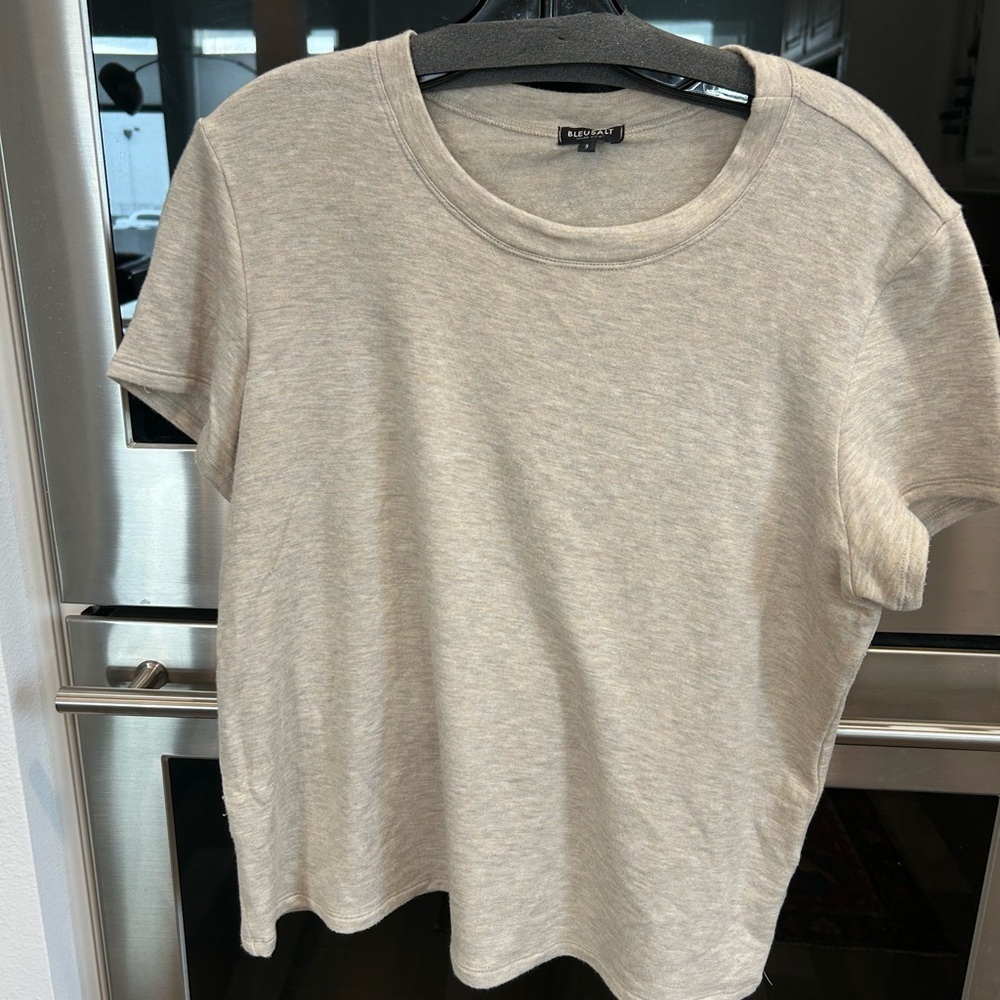 Bleu Salt Women's Tan Short Sleeve Top, size 3, some piling but overall GUC